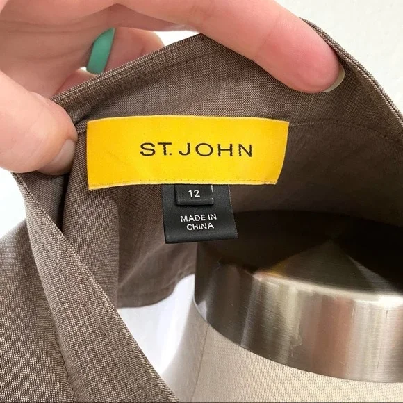 ST. JOHN Wool Blend Safari Utility Sleeveless Dress Size 12 - Picture 8 of 14